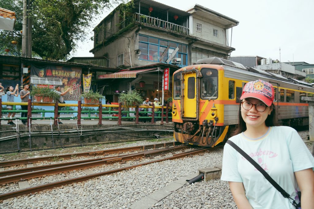 Tham quan Cửu Phần - Thập Phần khi du lịch Đài Loan có gì vui? 4 đường ray xe lửa rất cổ tại Thập Phần